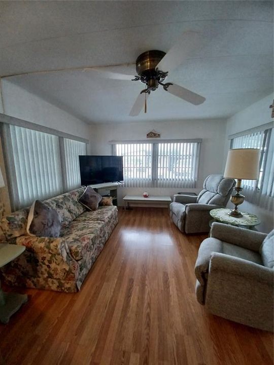 En Venta: $74,900 (2 camas, 1 baños, 816 Pies cuadrados)