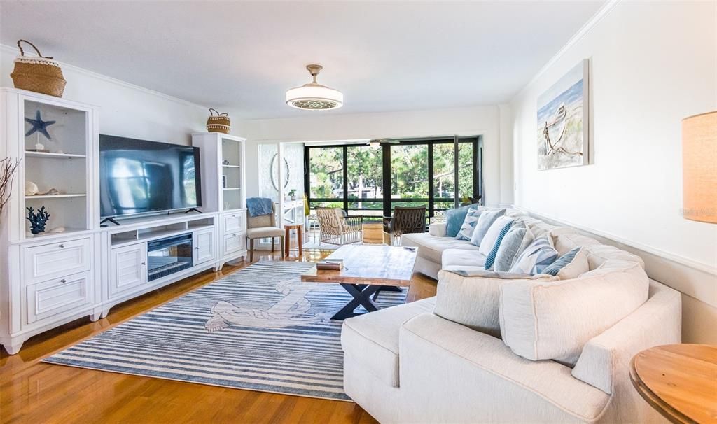 For Rent: $5,000 (3 beds, 2 baths, 1588 Square Feet)