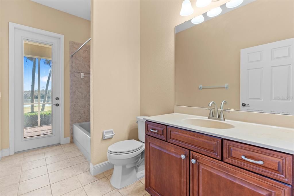 En Venta: $834,900 (4 camas, 3 baños, 3191 Pies cuadrados)