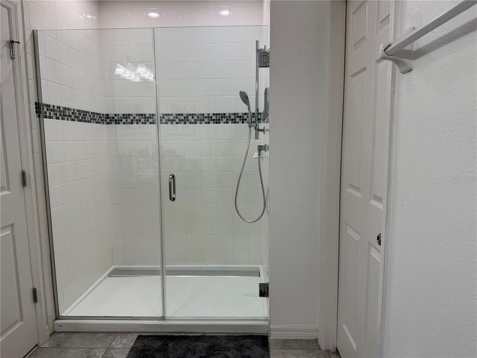 На продажу: $430,000 (4 спален, 2 ванн, 1979 Квадратных фут)