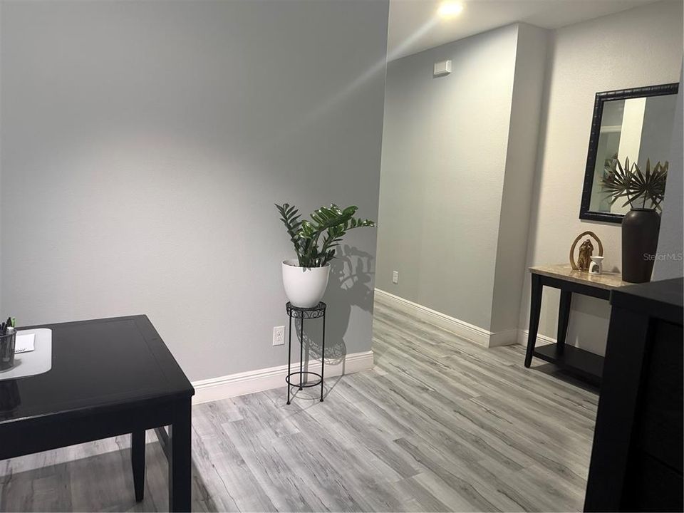 На продажу: $430,000 (4 спален, 2 ванн, 1979 Квадратных фут)