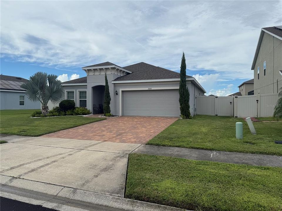 На продажу: $430,000 (4 спален, 2 ванн, 1979 Квадратных фут)