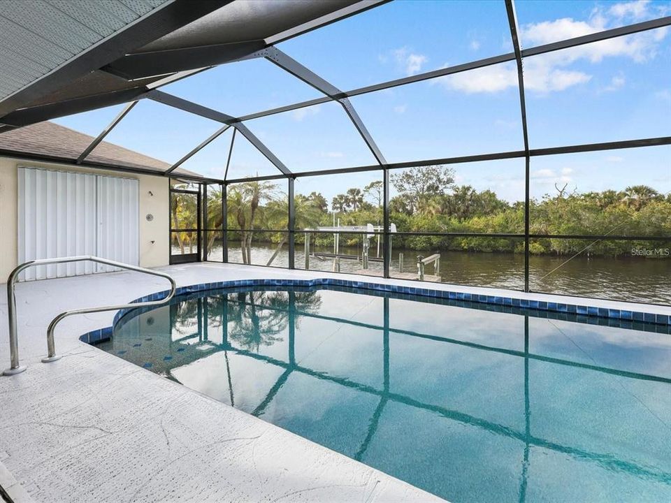 En Venta: $699,999 (3 camas, 2 baños, 2160 Pies cuadrados)