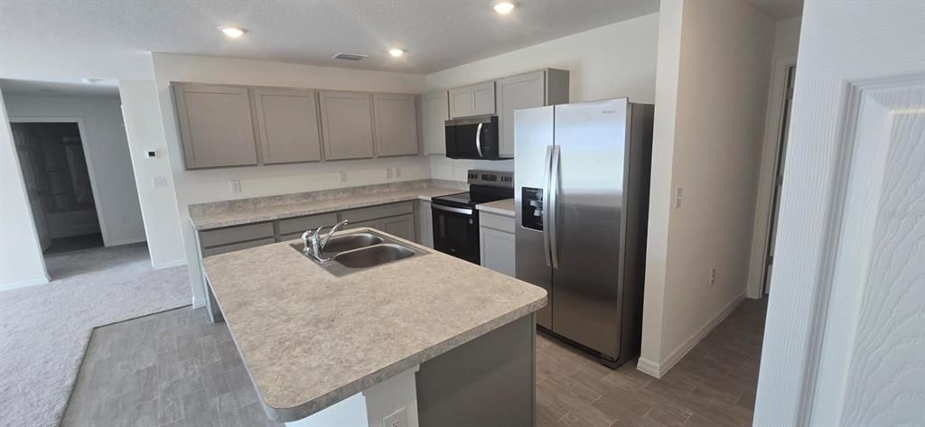 For Sale: $339,990 (4 beds, 2 baths, 2134 Square Feet)