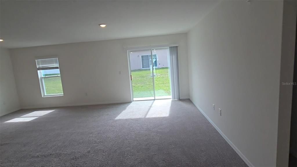 For Sale: $339,990 (4 beds, 2 baths, 2134 Square Feet)