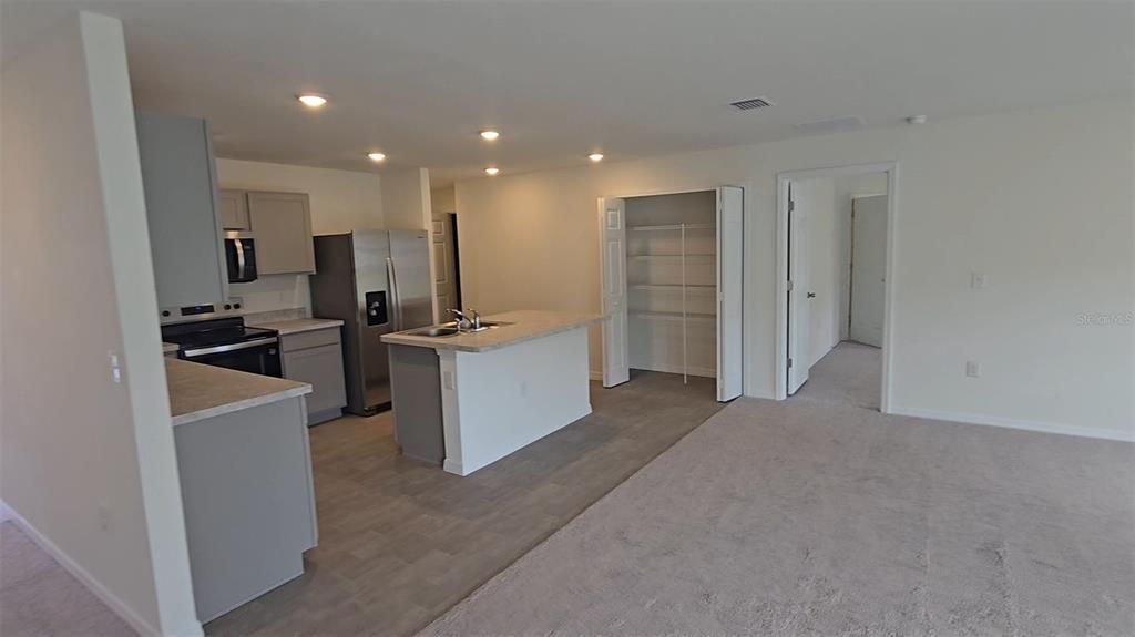 For Sale: $339,990 (4 beds, 2 baths, 2134 Square Feet)