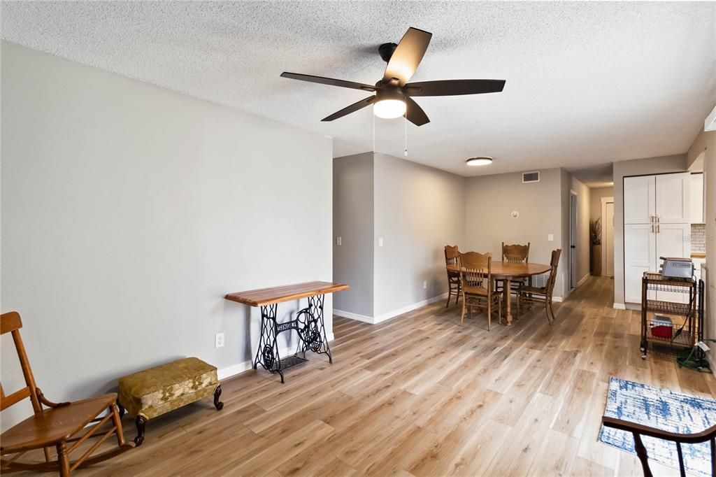 For Sale: $385,000 (3 beds, 2 baths, 1478 Square Feet)