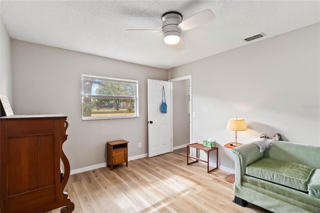 For Sale: $385,000 (3 beds, 2 baths, 1478 Square Feet)