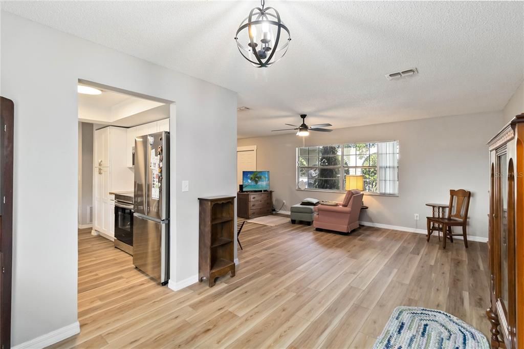 For Sale: $385,000 (3 beds, 2 baths, 1478 Square Feet)