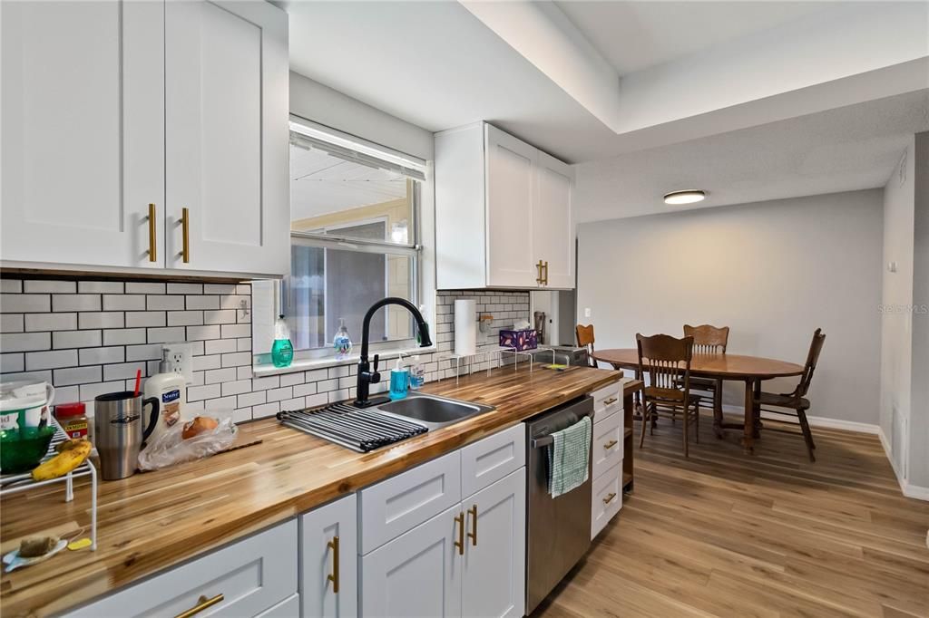 For Sale: $385,000 (3 beds, 2 baths, 1478 Square Feet)