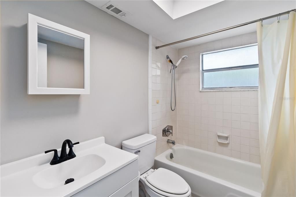 For Sale: $385,000 (3 beds, 2 baths, 1478 Square Feet)