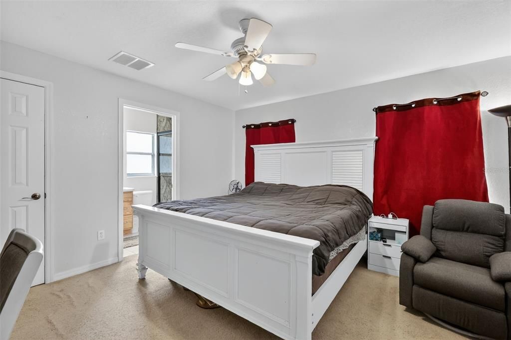 For Sale: $225,800 (3 beds, 2 baths, 1218 Square Feet)