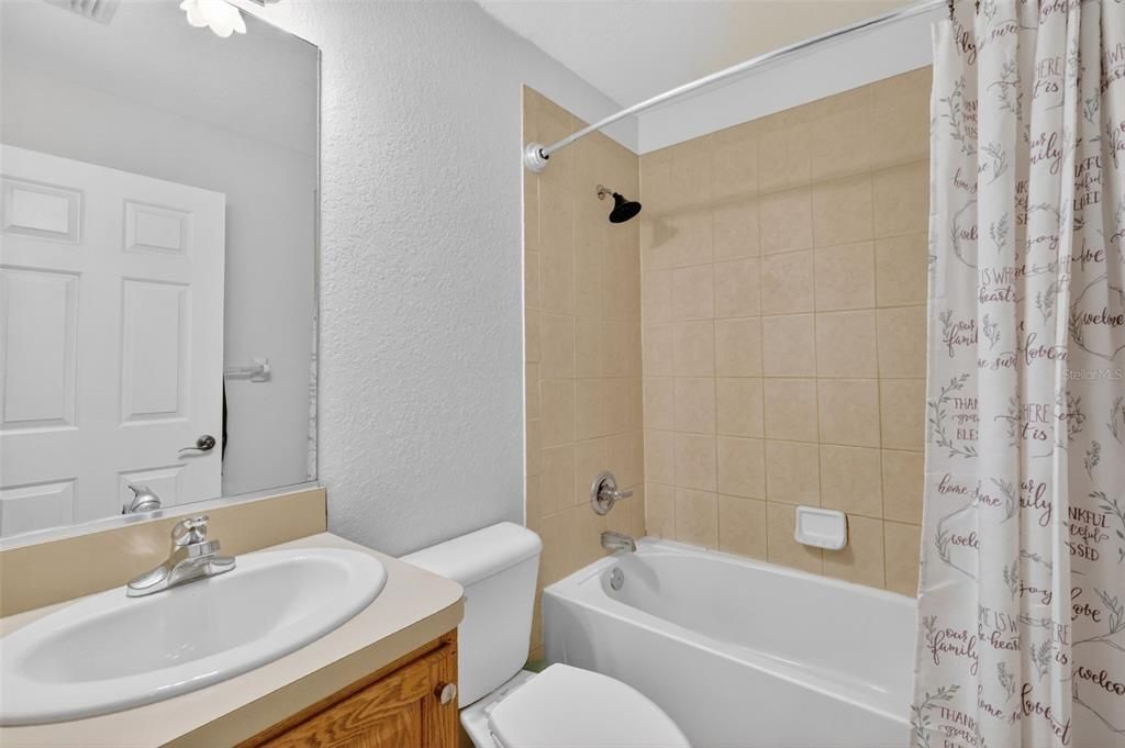 For Sale: $225,800 (3 beds, 2 baths, 1218 Square Feet)