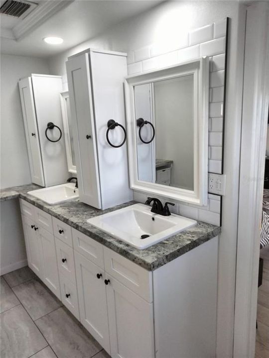 For Sale: $225,000 (2 beds, 2 baths, 1152 Square Feet)