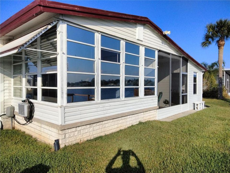 For Sale: $225,000 (2 beds, 2 baths, 1152 Square Feet)