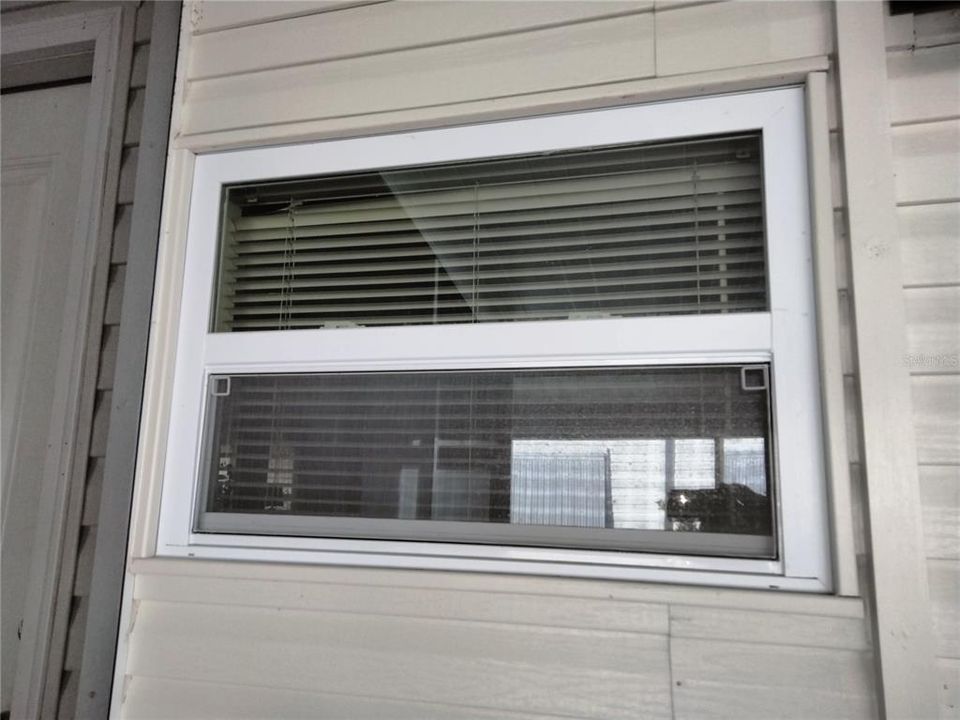 For Sale: $225,000 (2 beds, 2 baths, 1152 Square Feet)