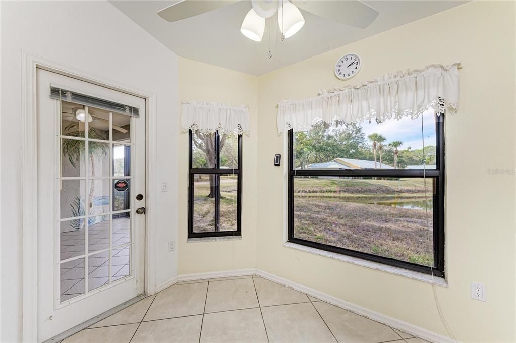 待售: $269,700 (3 贝兹, 2 浴室, 1695 平方英尺)