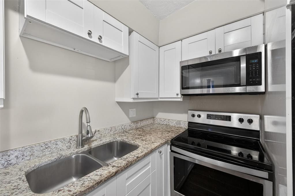 待售: $239,900 (3 贝兹, 1 浴室, 992 平方英尺)