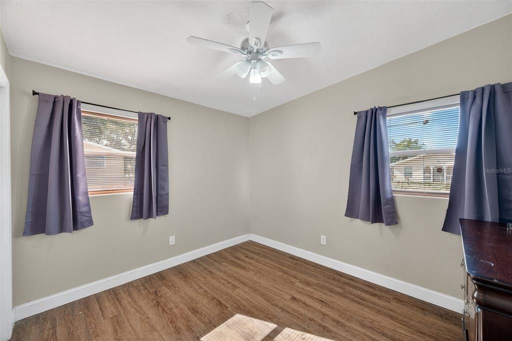 待售: $239,900 (3 贝兹, 1 浴室, 992 平方英尺)