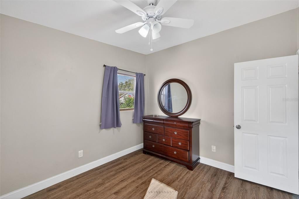 待售: $239,900 (3 贝兹, 1 浴室, 992 平方英尺)