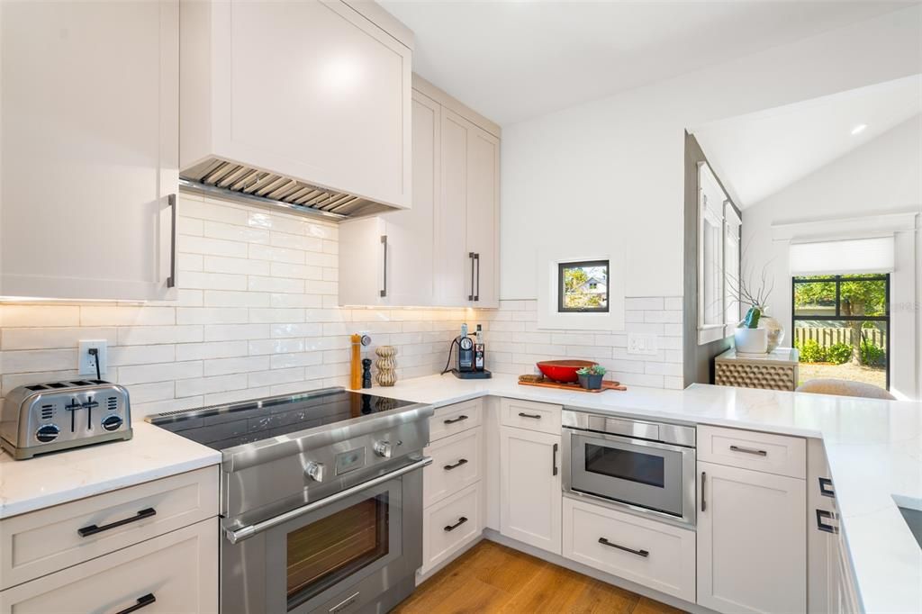 For Sale: $1,049,000 (3 beds, 2 baths, 2283 Square Feet)