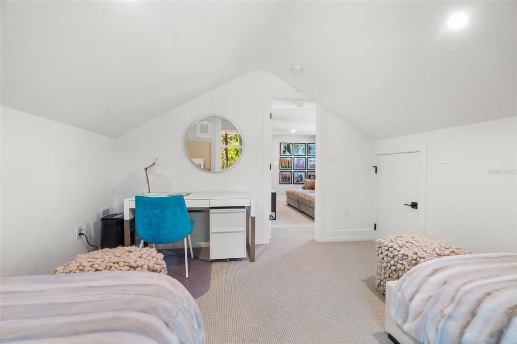 For Sale: $1,049,000 (3 beds, 2 baths, 2283 Square Feet)