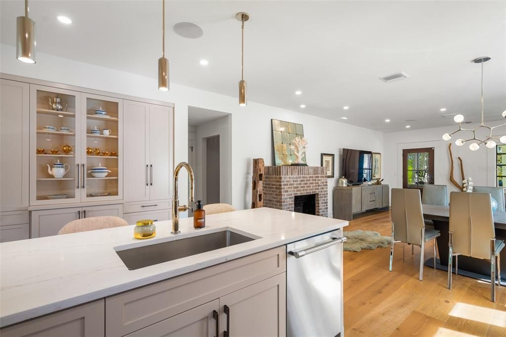 For Sale: $1,049,000 (3 beds, 2 baths, 2283 Square Feet)