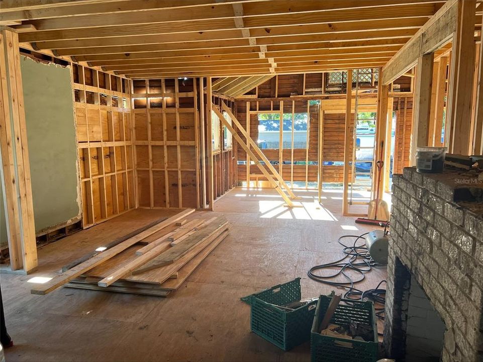 For Sale: $1,049,000 (3 beds, 2 baths, 2283 Square Feet)