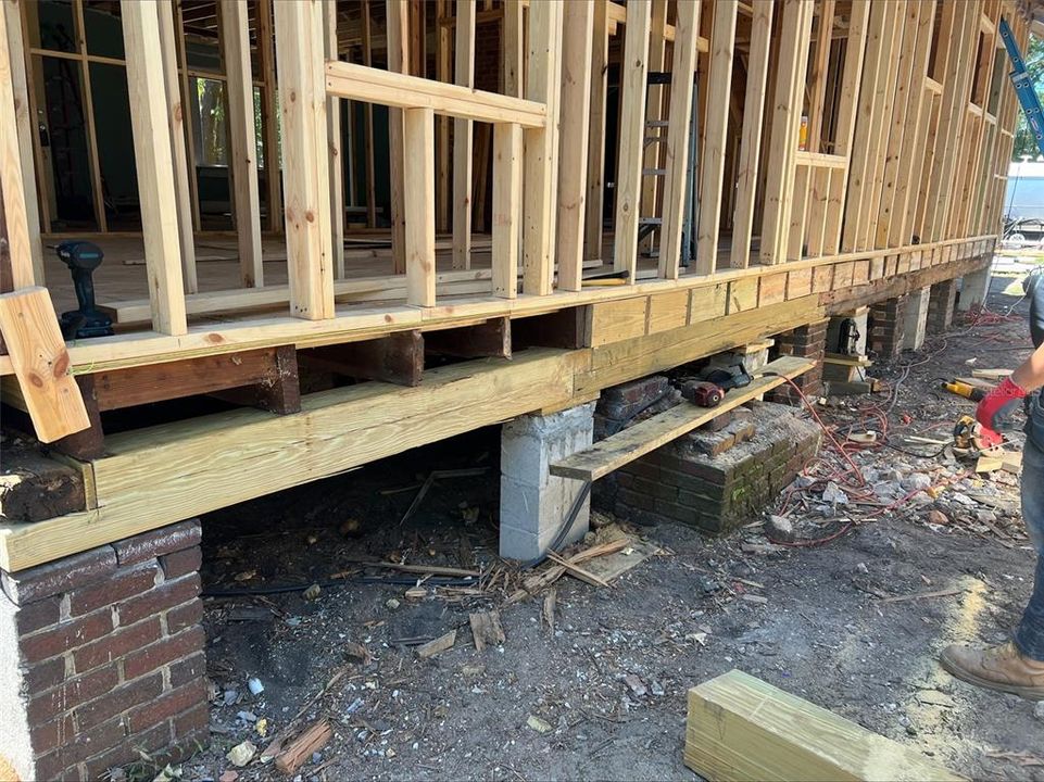 For Sale: $1,049,000 (3 beds, 2 baths, 2283 Square Feet)