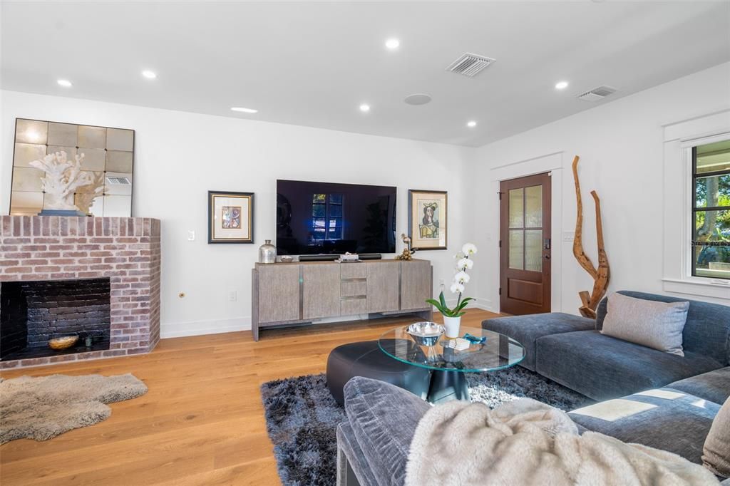 For Sale: $1,049,000 (3 beds, 2 baths, 2283 Square Feet)