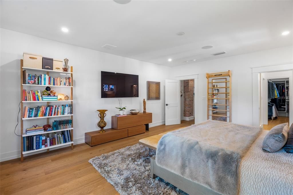 For Sale: $1,049,000 (3 beds, 2 baths, 2283 Square Feet)