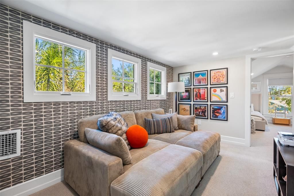 For Sale: $1,049,000 (3 beds, 2 baths, 2283 Square Feet)