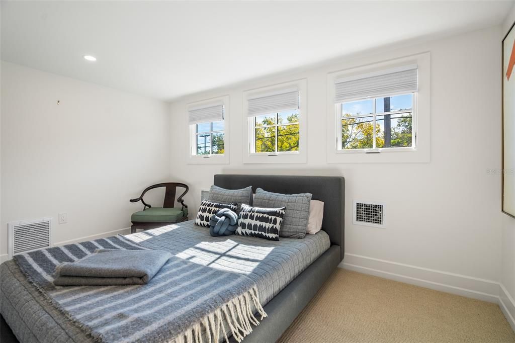 For Sale: $1,049,000 (3 beds, 2 baths, 2283 Square Feet)