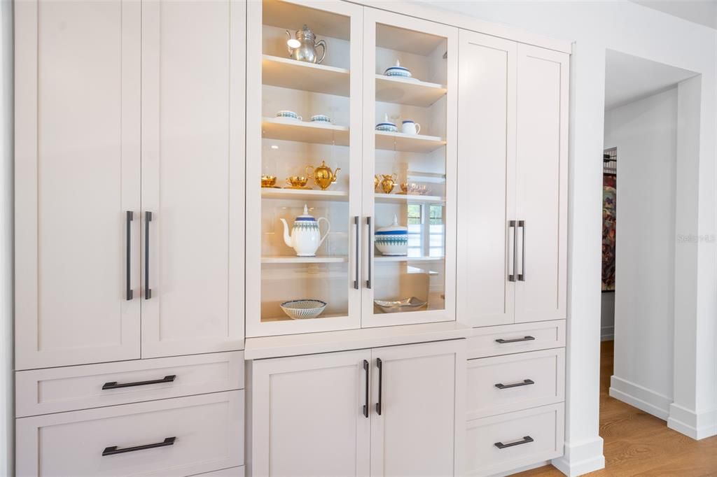 For Sale: $1,049,000 (3 beds, 2 baths, 2283 Square Feet)