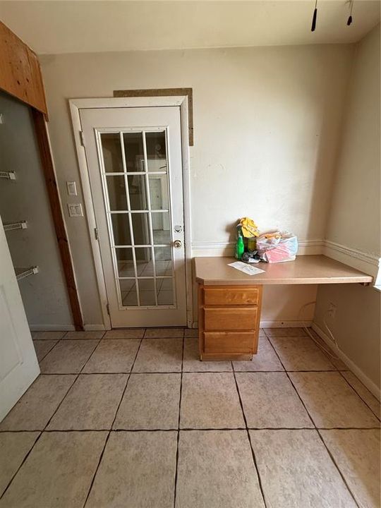 For Sale: $232,000 (3 beds, 2 baths, 1469 Square Feet)