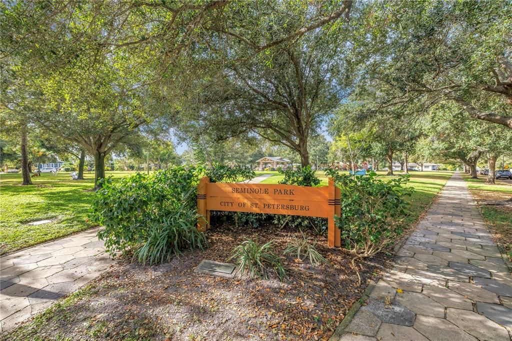 For Sale: $584,000 (3 beds, 1 baths, 1239 Square Feet)