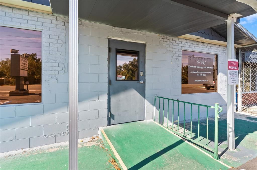 En Venta: $399,000 (0 camas, 0 baños, 1560 Pies cuadrados)