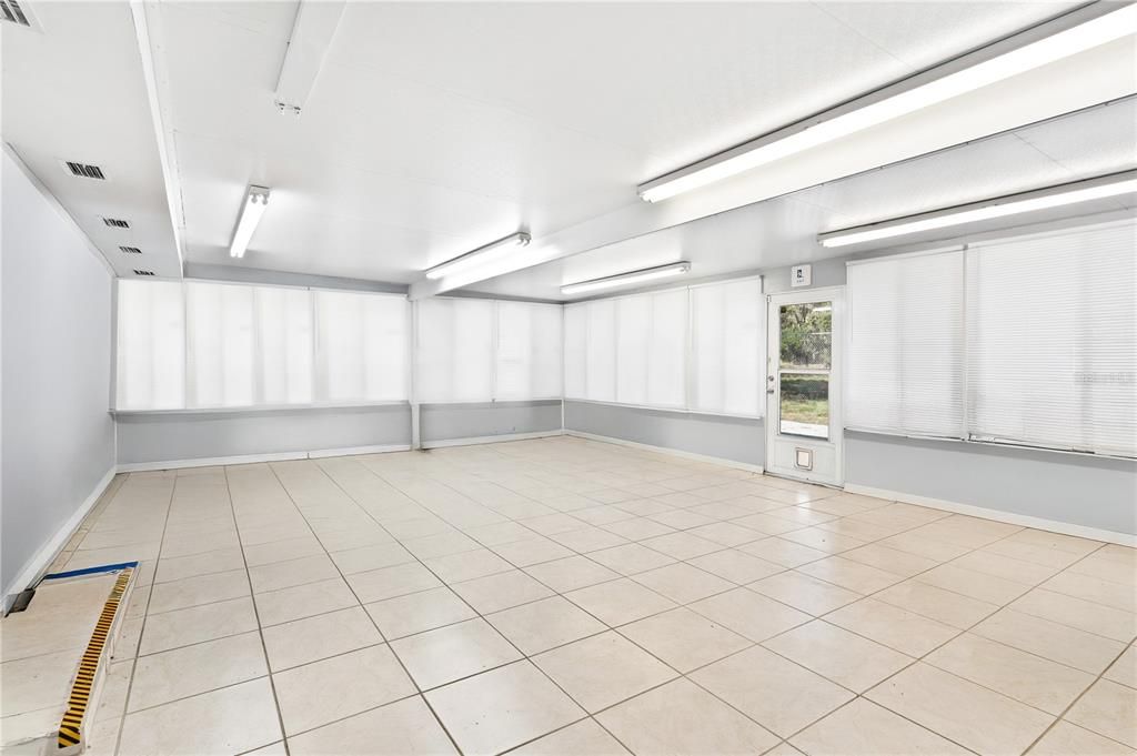 En Venta: $399,000 (0 camas, 0 baños, 1560 Pies cuadrados)