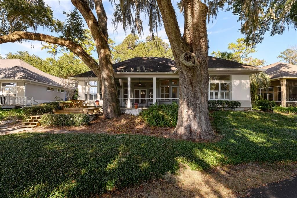 For Sale: $679,900 (4 beds, 2 baths, 2810 Square Feet)