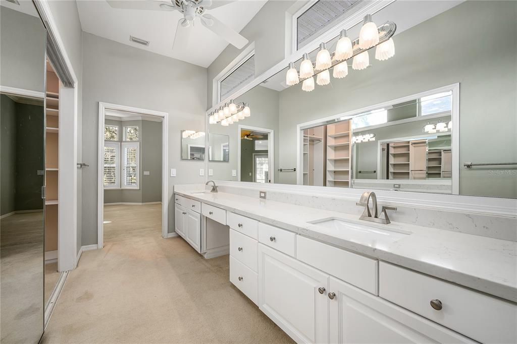 For Sale: $679,900 (4 beds, 2 baths, 2810 Square Feet)