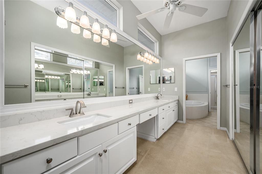 For Sale: $679,900 (4 beds, 2 baths, 2810 Square Feet)