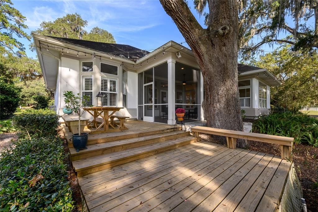 For Sale: $679,900 (4 beds, 2 baths, 2810 Square Feet)