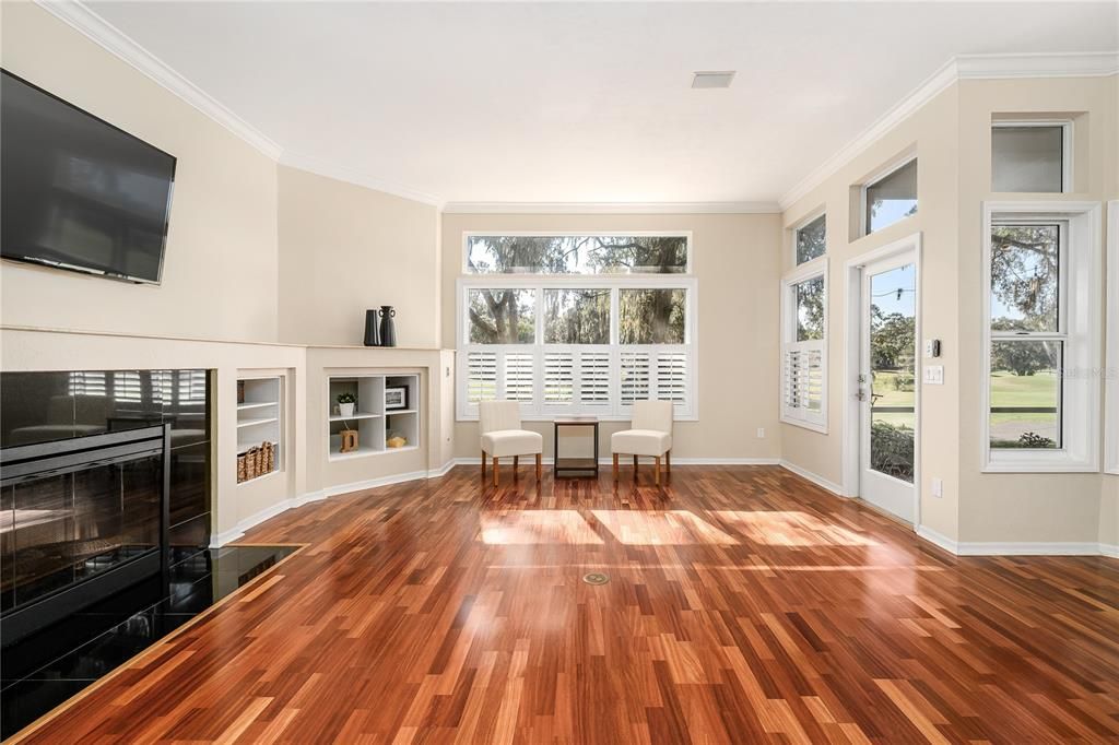 For Sale: $679,900 (4 beds, 2 baths, 2810 Square Feet)