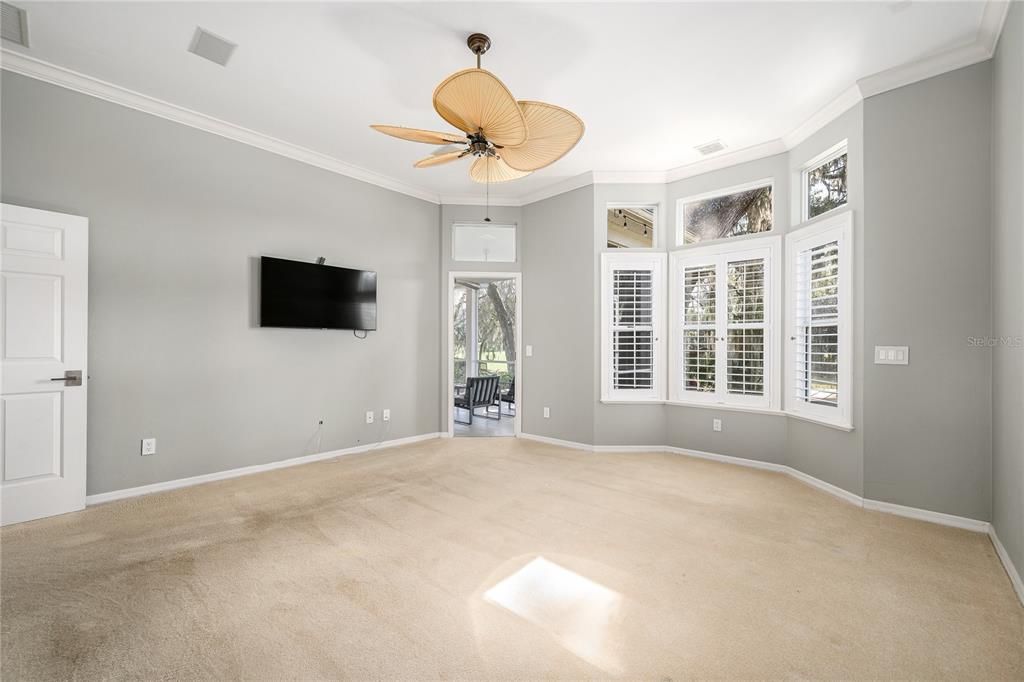 For Sale: $679,900 (4 beds, 2 baths, 2810 Square Feet)