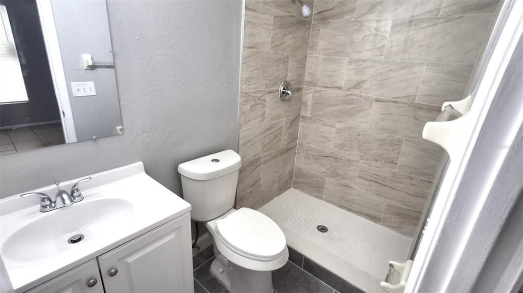 В аренду: $1,970 (4 спален, 2 ванн, 1456 Квадратных фут)