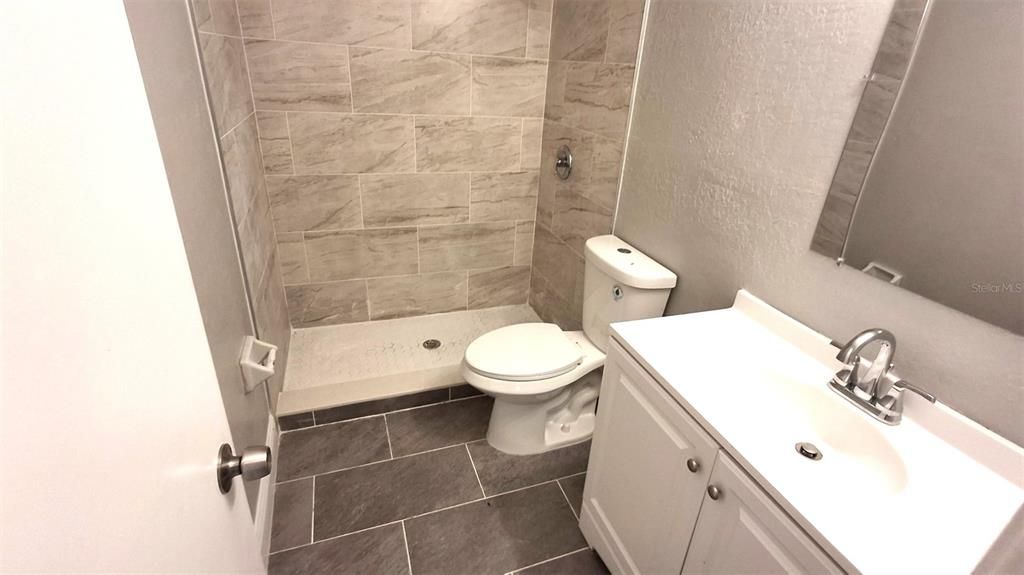 В аренду: $1,970 (4 спален, 2 ванн, 1456 Квадратных фут)