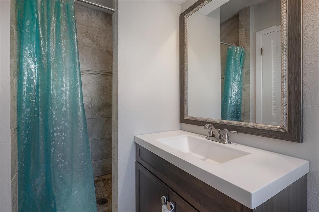 В аренду: $3,350 (3 спален, 2 ванн, 1390 Квадратных фут)