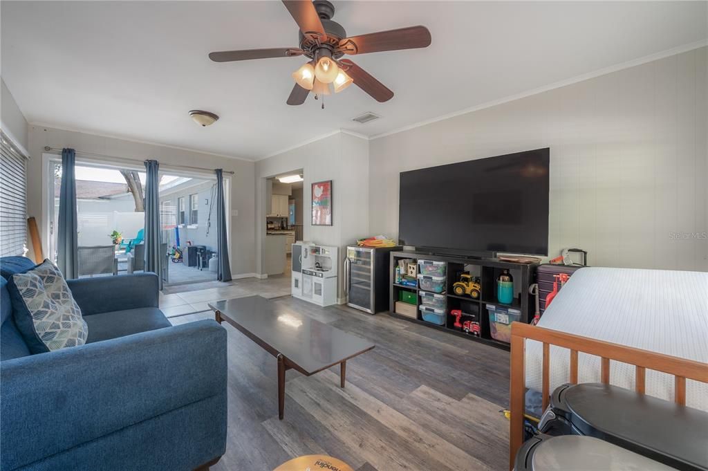 В аренду: $3,350 (3 спален, 2 ванн, 1390 Квадратных фут)