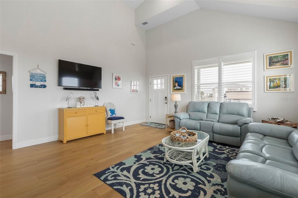 待售: $779,900 (3 贝兹, 2 浴室, 1746 平方英尺)