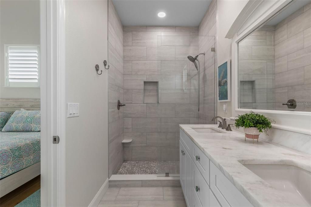 待售: $779,900 (3 贝兹, 2 浴室, 1746 平方英尺)